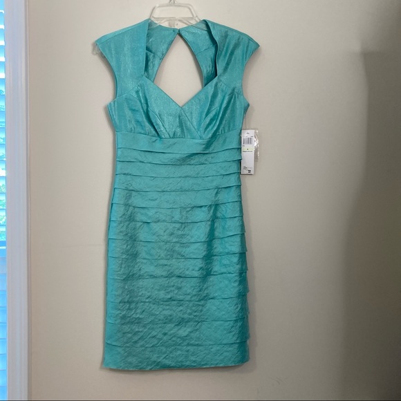 Maggy London Shimmer Tiered Shutter Cocktail Dress, Aqua, Size 4 - Picture 1 of 6